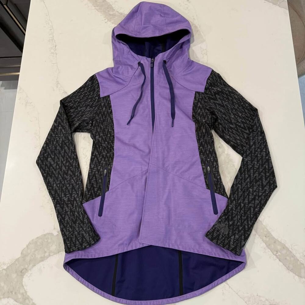 The North Face Dyvinity Jacket Womens Medium Purple Lightweight Hooded Thumbhole